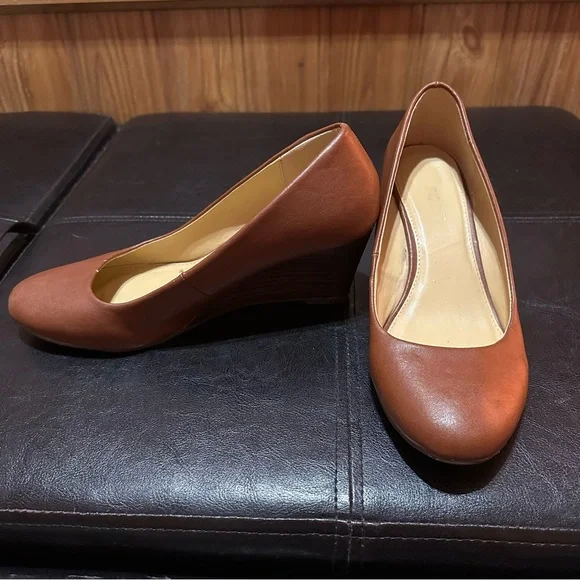 Camel wedge heels size 9 - Picture 4 of 7